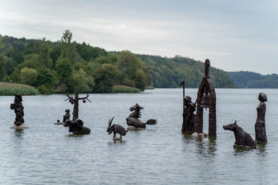 „Pėdos marių dugne“ pristatė laumių legendą