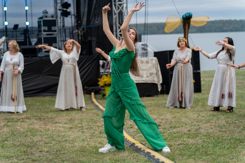 „Pėdos marių dugne“ pristatė laumių legendą