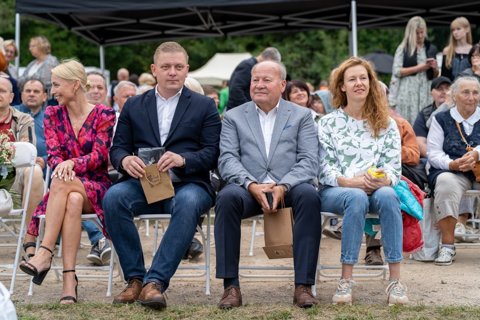 „Pėdos marių dugne“ pristatė laumių legendą