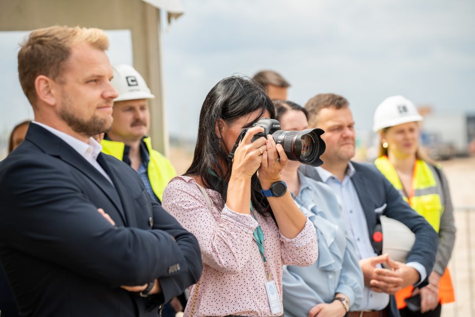 Kauno LEZ – rekordinės „Omniva LT“ investicijos į moderniausią siuntų rūšiavimo terminalą