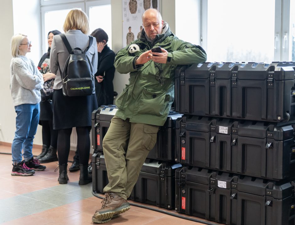 Svarbi misija Kaune: Ukrainos kariai mokomi naudotis akcijos „Radarom“ metu įsigytais radarais