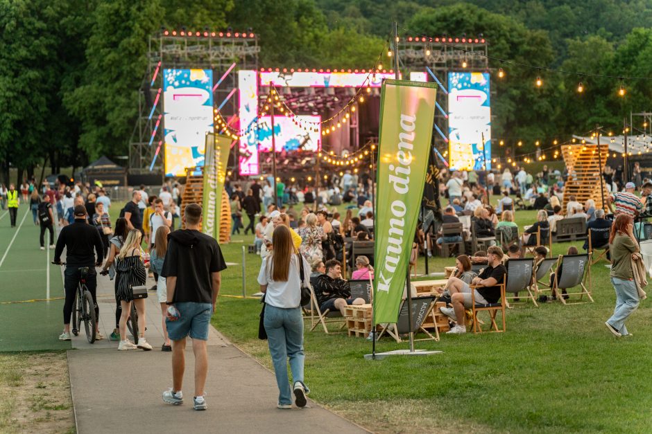 Santakos parke – rinktiniai hitai ir lazerių šou