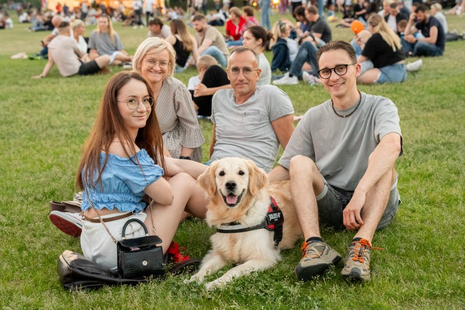 Santakos parke – rinktiniai hitai ir lazerių šou