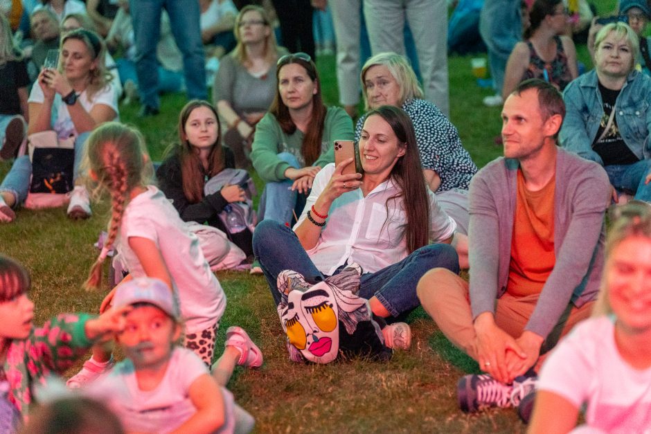 Santakos parke – rinktiniai hitai ir lazerių šou