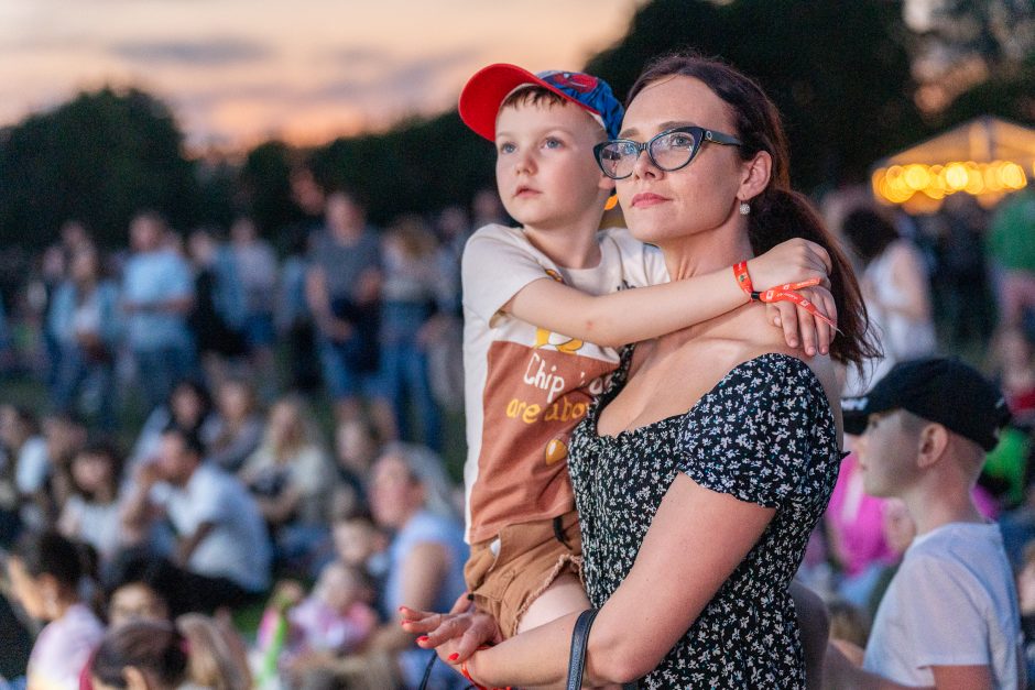 Santakos parke – rinktiniai hitai ir lazerių šou