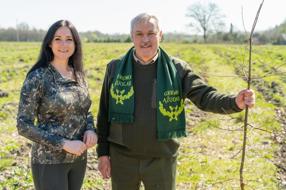 Pasodintas „Ukrainos aukų atminties ąžuolynas“