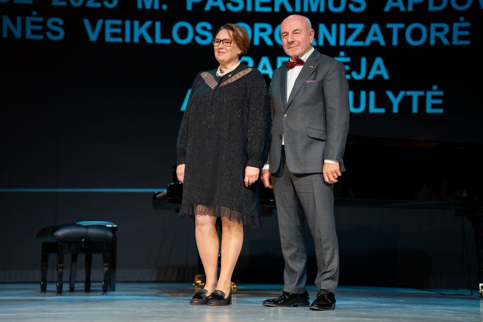 Nacionaliniame Kauno dramos teatre dviguba šventė: gimtadienis ir teatro kūrėjų pagerbimas