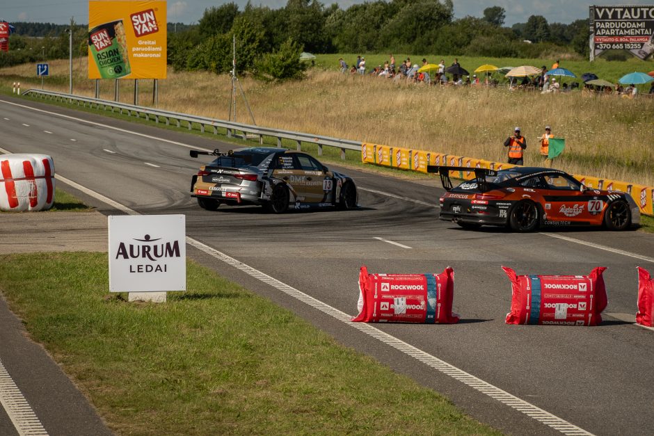 Lieka vos keli ratai iki „Aurum 1006 km lenktynių“ finišo!