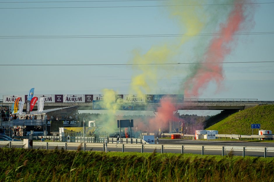 „Aurum 1006 km lenktynių“ jubiliejus pažymėtas dramatiškomis avarijomis ir rekordu