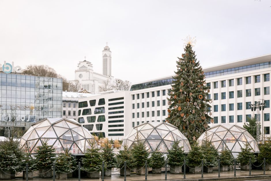 Paskubėkite: tai paskutinės dienos pasidžiaugti Kauno kalėdine eglute