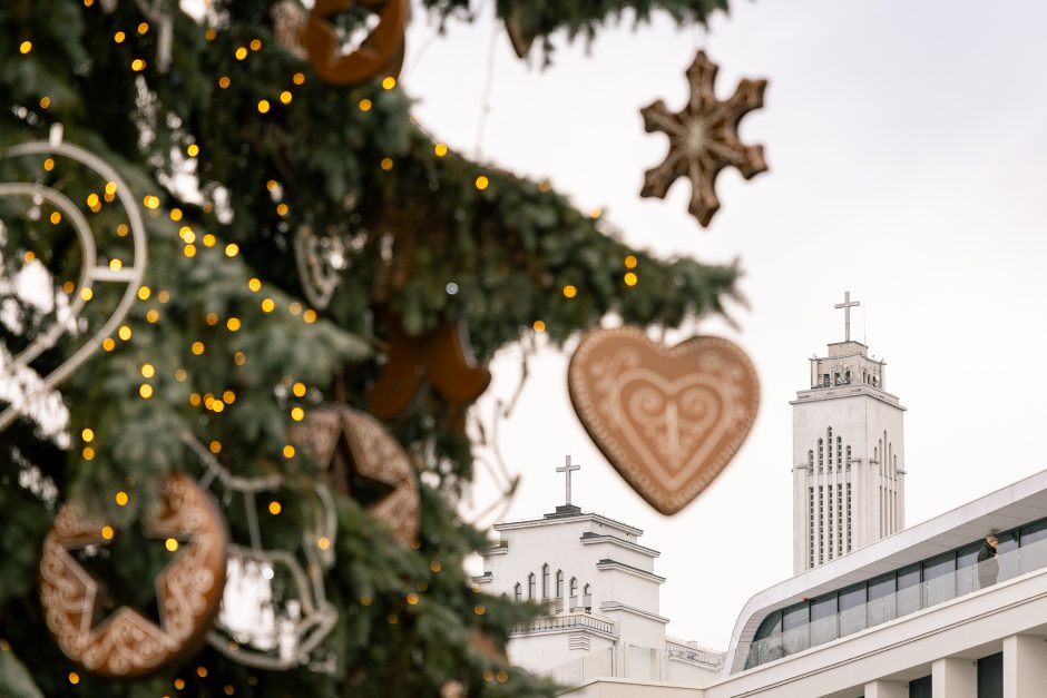 Paskubėkite: tai paskutinės dienos pasidžiaugti Kauno kalėdine eglute