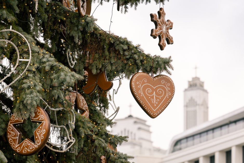 Paskubėkite: tai paskutinės dienos pasidžiaugti Kauno kalėdine eglute