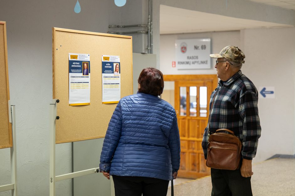 Kauniečiams renkantis prie balsadėžių vienam rinkėjui prireikė medikų