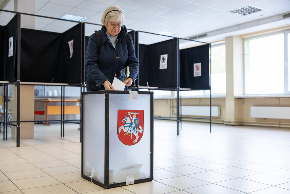 Kauniečiams renkantis prie balsadėžių vienam rinkėjui prireikė medikų