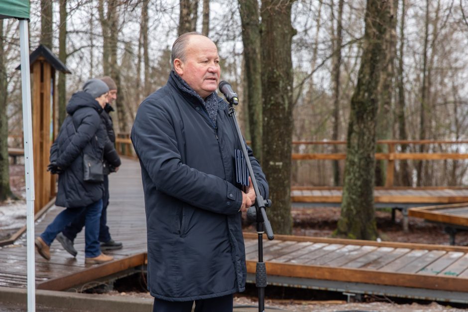 Atnaujintu Kadagių slėniu besidžiaugantys lankytojai: pasiilgome tikro pasivaikščiojimo