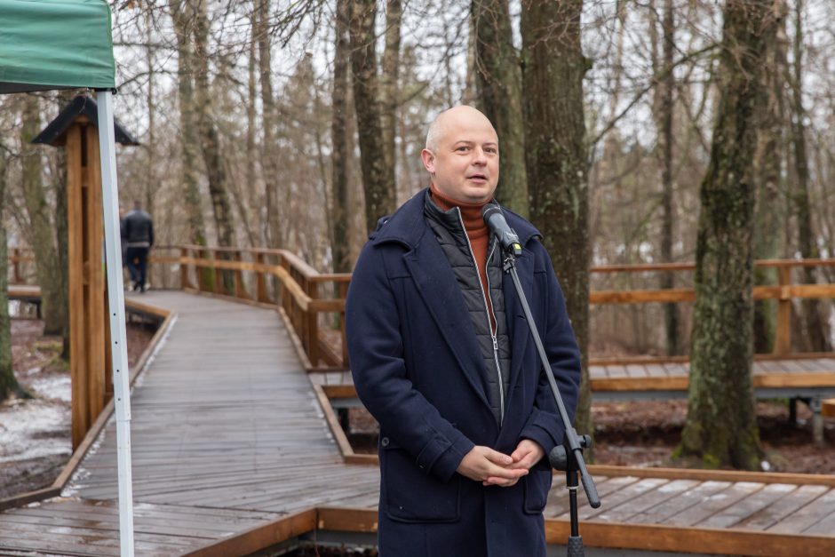 Atnaujintu Kadagių slėniu besidžiaugantys lankytojai: pasiilgome tikro pasivaikščiojimo