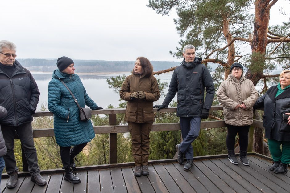 Atnaujintu Kadagių slėniu besidžiaugantys lankytojai: pasiilgome tikro pasivaikščiojimo