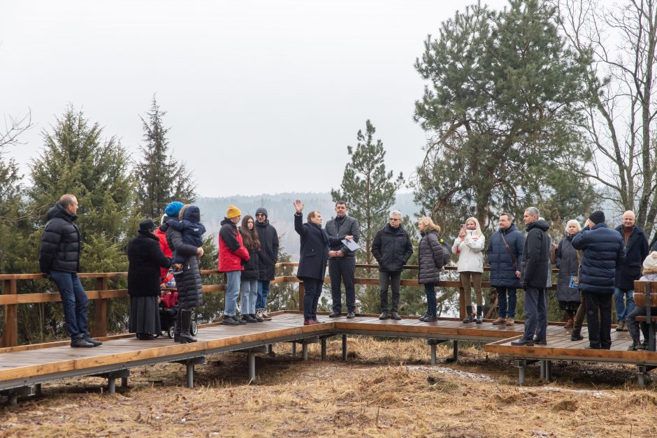 Atnaujintu Kadagių slėniu besidžiaugantys lankytojai: pasiilgome tikro pasivaikščiojimo