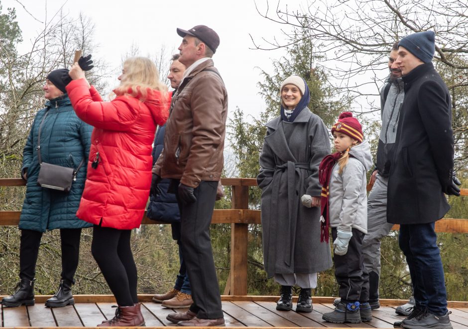 Atnaujintu Kadagių slėniu besidžiaugantys lankytojai: pasiilgome tikro pasivaikščiojimo