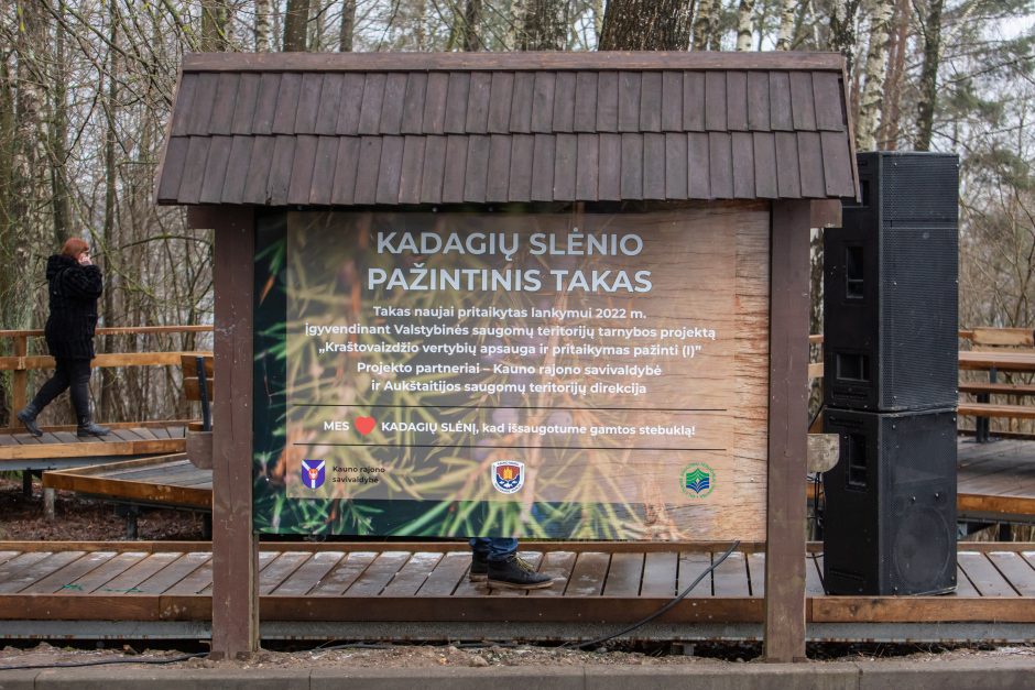 Atnaujintu Kadagių slėniu besidžiaugantys lankytojai: pasiilgome tikro pasivaikščiojimo