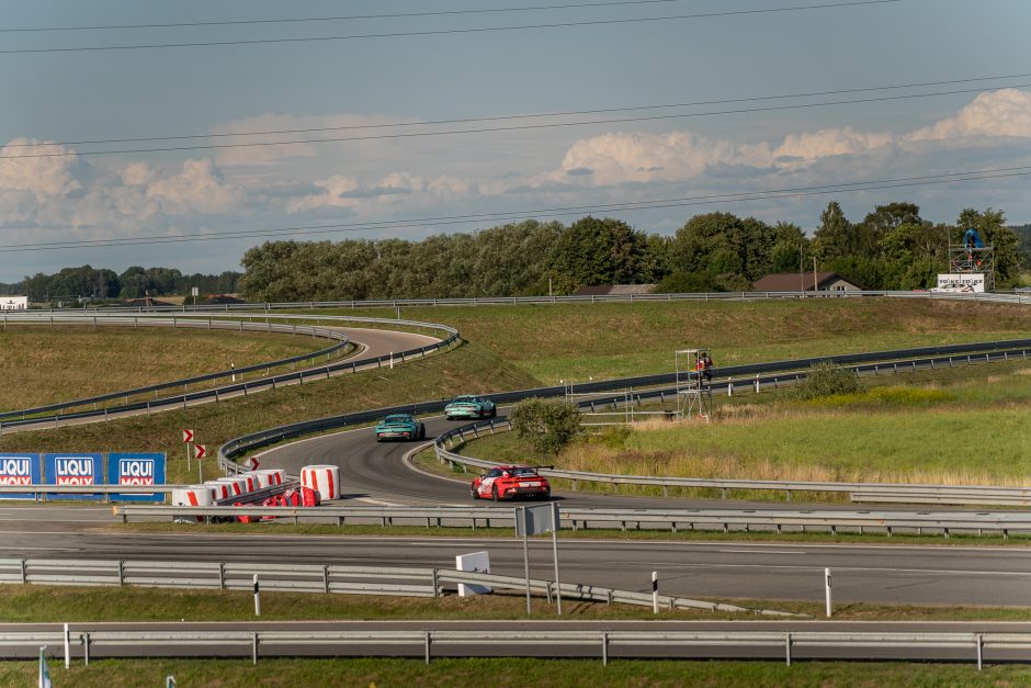 Lieka vos keli ratai iki „Aurum 1006 km lenktynių“ finišo!