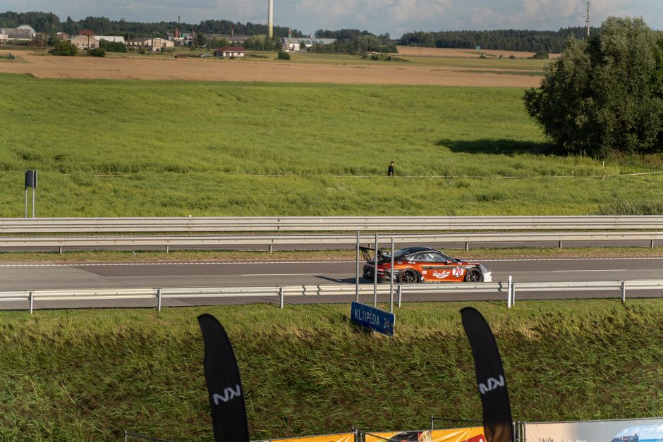 Lieka vos keli ratai iki „Aurum 1006 km lenktynių“ finišo!