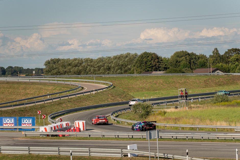 Lieka vos keli ratai iki „Aurum 1006 km lenktynių“ finišo!