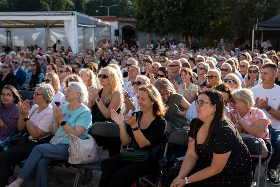 Pažaislio liepų alėjos vakarai | Martynas Kavaliauskas ir grupė