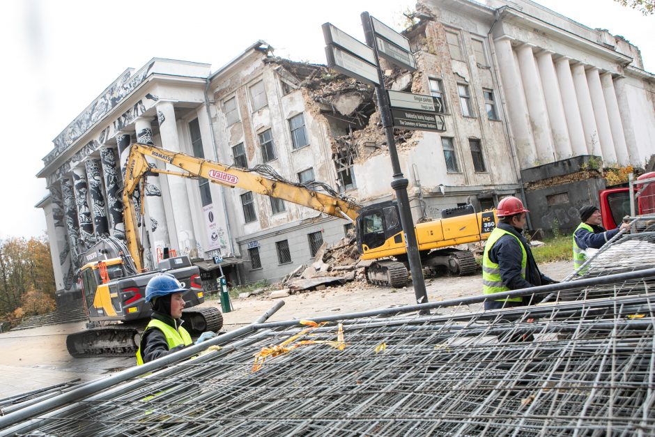 Griauna Profsąjungų rūmus: darbai kainuos beveik 2 mln. eurų