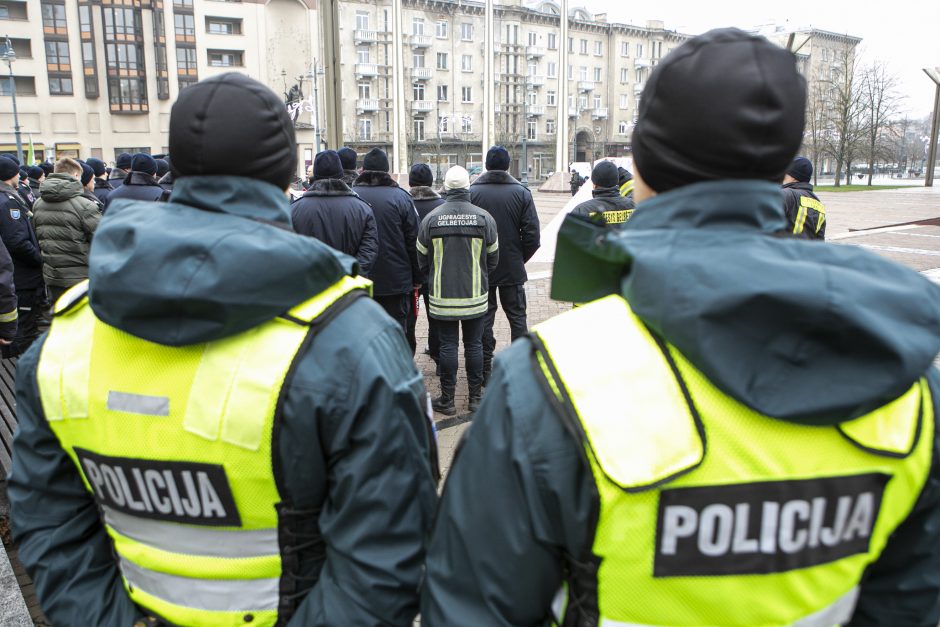 Ugniagesiai didesnių pinigų negavo: žada rengti protestus kas savaitę