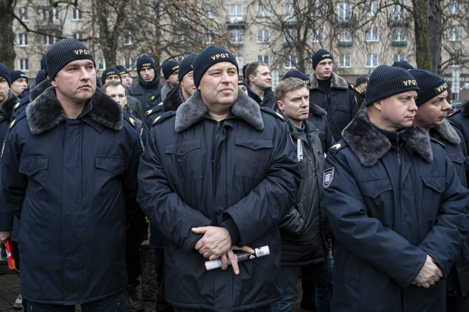 Ugniagesiai didesnių pinigų negavo: žada rengti protestus kas savaitę