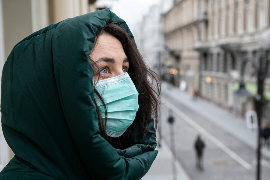 Valdžia dėl viruso rekomenduoja vengti masinių renginių, jų kol kas nedraudžia