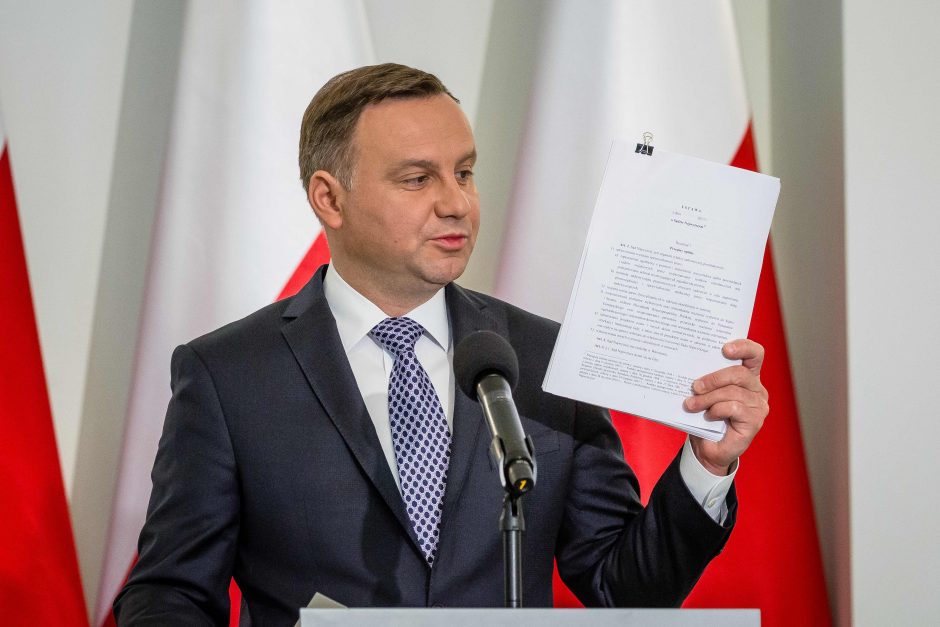 A. Duda Lenkijai siūlo naują teismų reformą