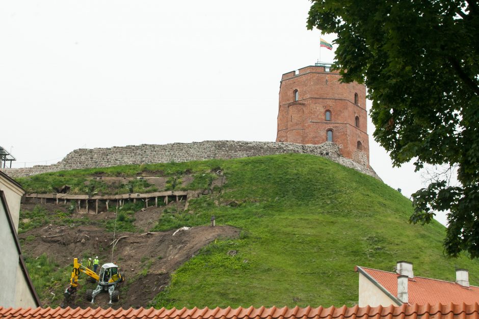 Gedimino kalno pietvakariniame šlaite įvyko paviršinė nuošliauža