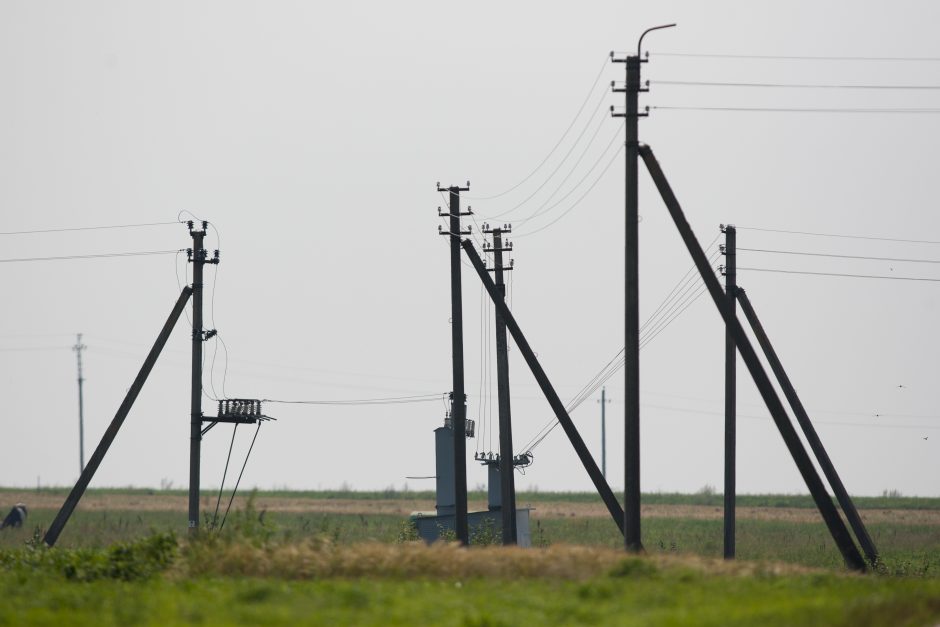 Patarimai, kaip išvengti skaudžių nelaimių per audrą