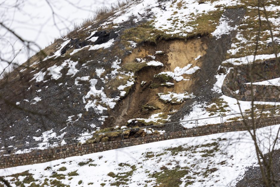 Gedimino kalno pietrytiniame šlaite – nauja nuošliauža