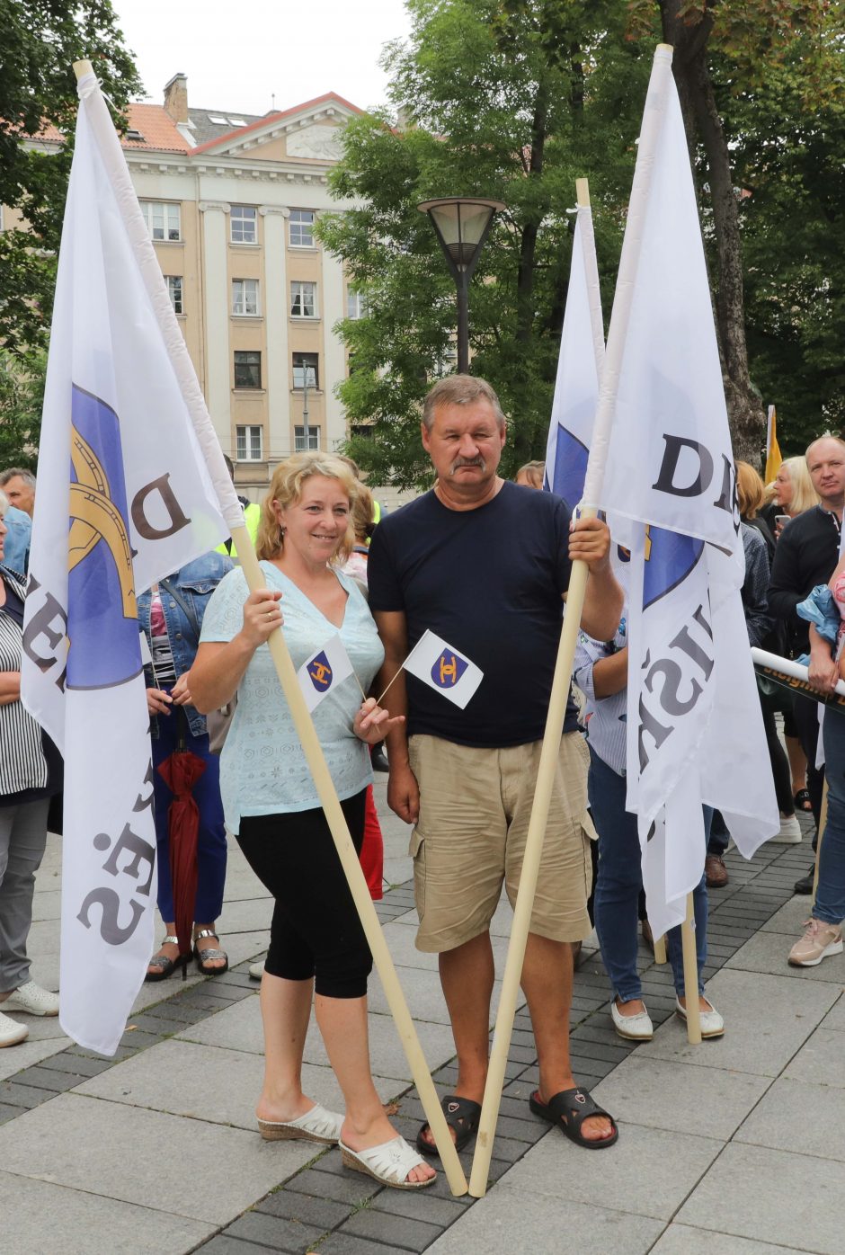 Prie Vyriausybės protestas prieš migrantus Dieveniškėse: pas mus gaisras, padėkite jį nugesinti