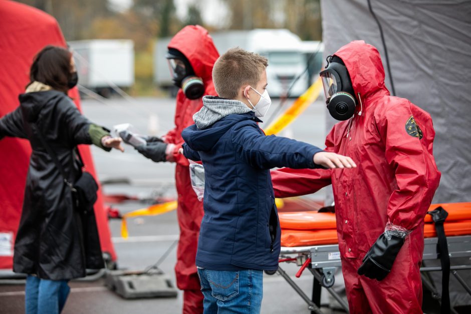 Ekspertai ramina: rusų kariams apsupus atomines elektrines, pavojaus Lietuvoje nėra