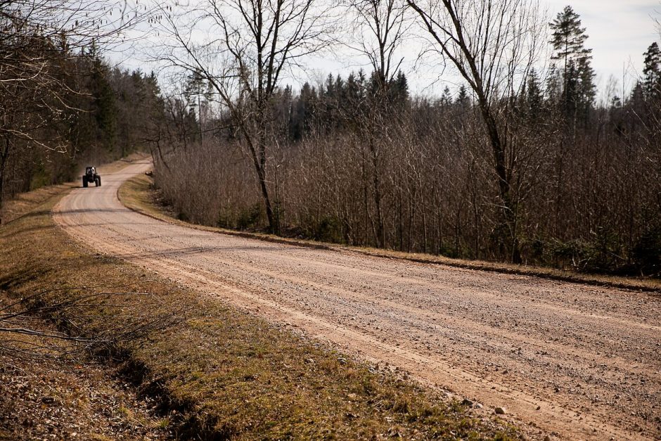 Lėšos keliams paskirstytos: milijonus eurų atseikės ne vien magistralėms