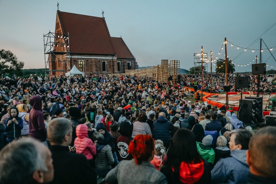 Dangų virš Zapyškio vėl spalvins aitvarai