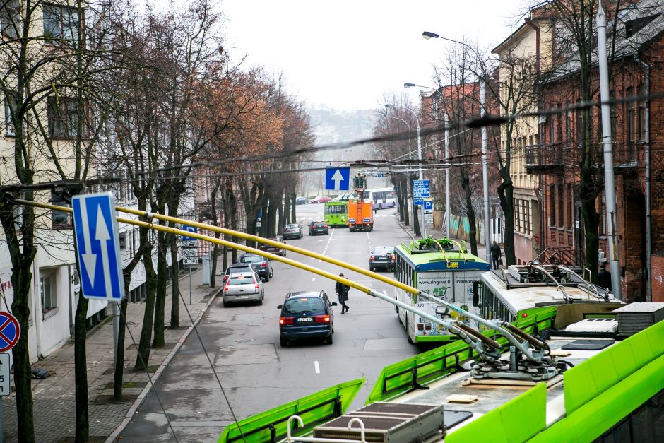 Troleibusai užkimšo miesto centrą