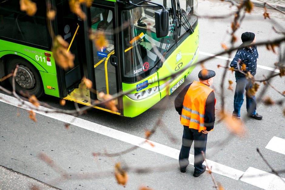 Troleibusai užkimšo miesto centrą