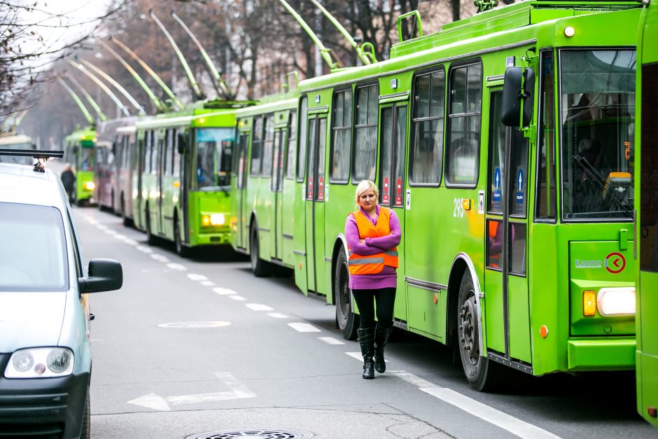 Troleibusai užkimšo miesto centrą