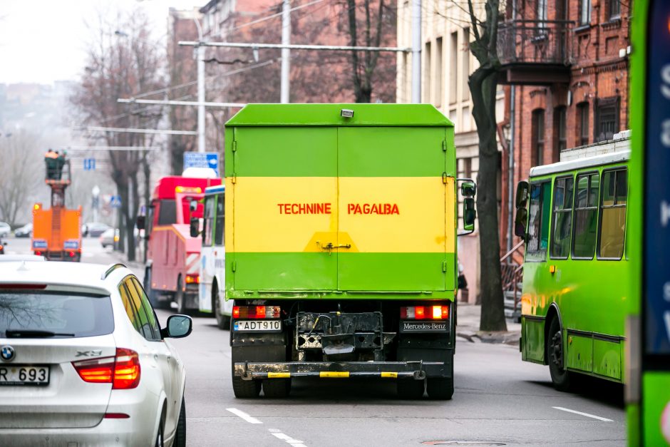 Troleibusai užkimšo miesto centrą