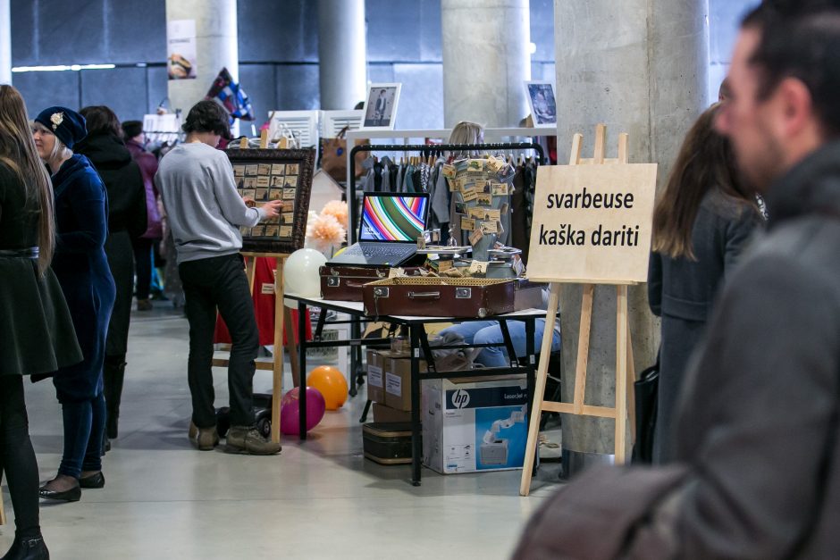 Mados vergai šlavė jaunųjų kūrėjų darbus