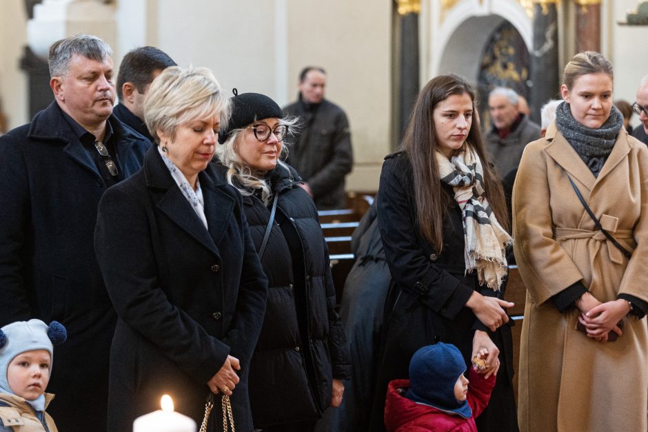 Vilniuje su partizanų vadu J. Vitkumi-Kazimieraičiu atsisveikina giminės, visuomenė