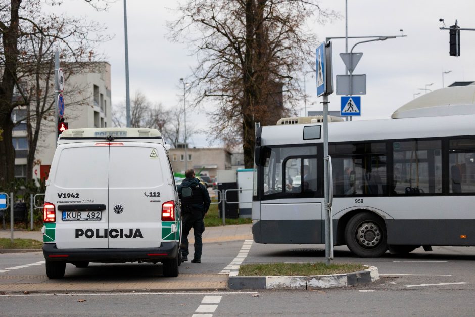 Grasinimai apie bombas oro uostose nepasitvirtino: įspėja dėl pokyčių skrydžiams