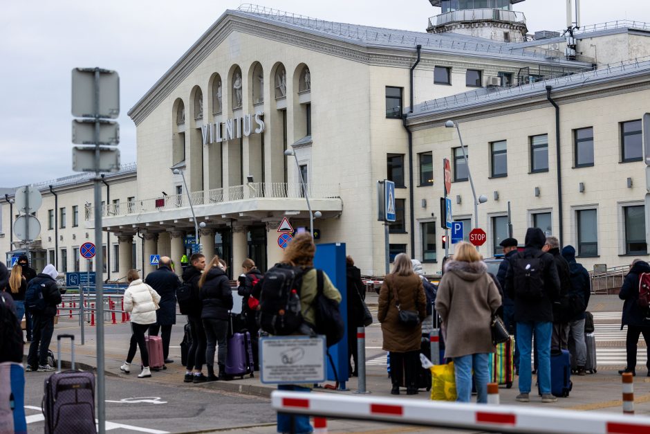 Grasinimai apie bombas oro uostose nepasitvirtino: įspėja dėl pokyčių skrydžiams