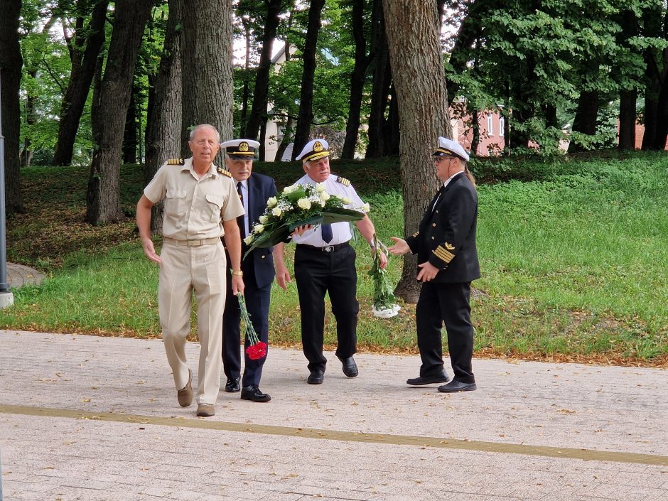 Skulptūrų parke tradiciškai pagerbti negrįžusieji iš jūros