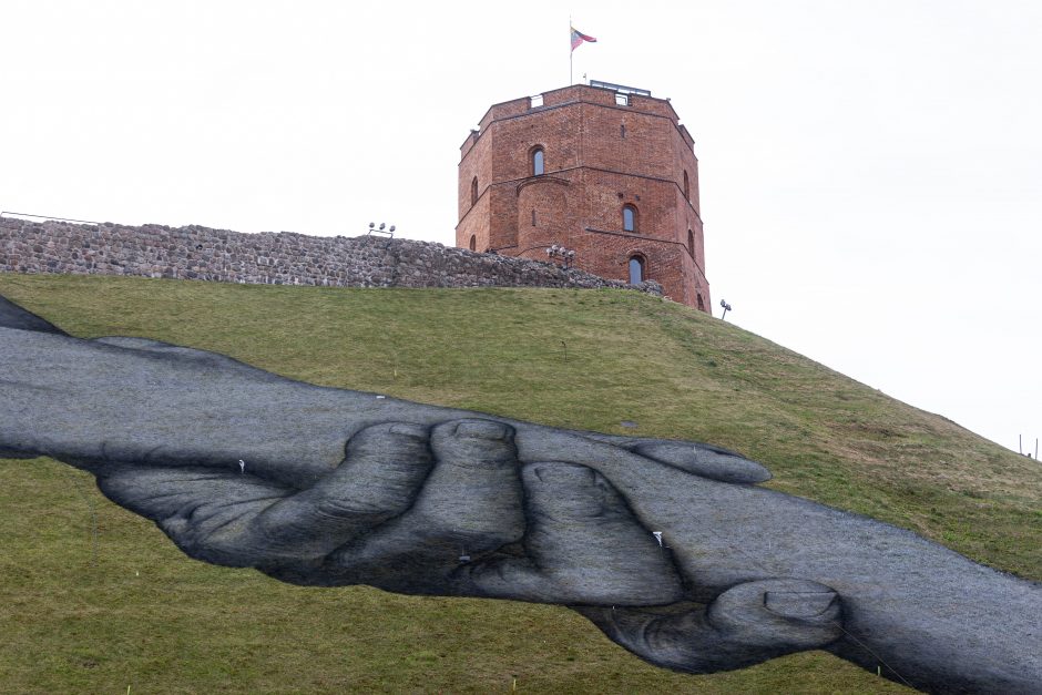  Prancūzų menininko Saype freska ant Gedimino kalno